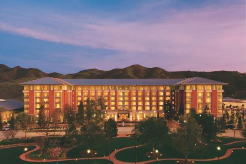 Four Seasons Hotel Westlake Village - image 5