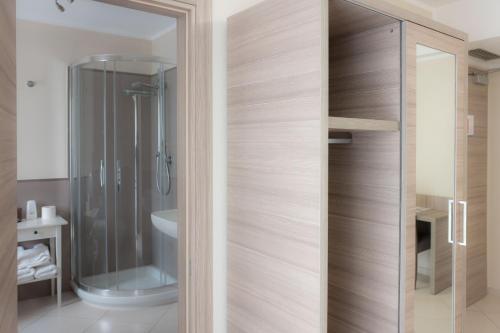 Triple Room image 7