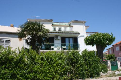 Apartments with a parking space Vodice - 6238 Vodice