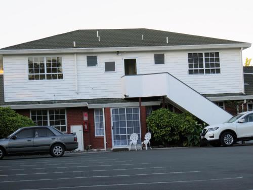 阿德米拉斯汽车旅馆