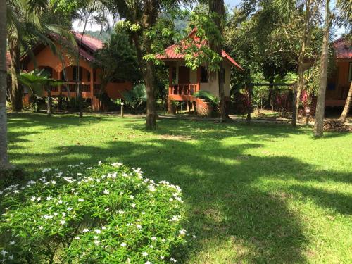 Khao Sok Nung House