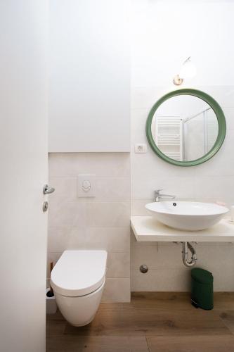 One-Bedroom Apartment image 1