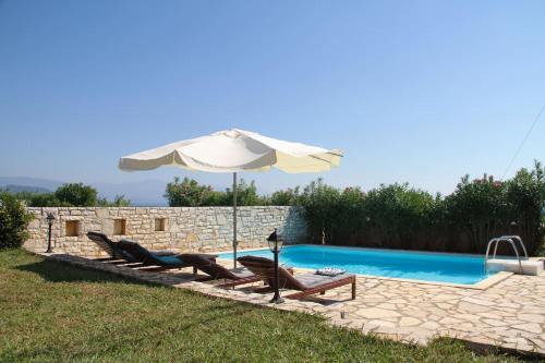  Beach Front Villa with Private Pool IV, Pension in Káto Platanítis
