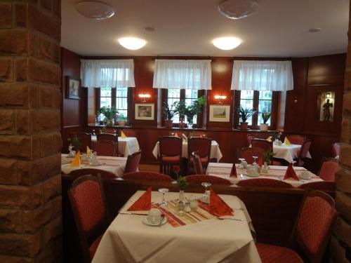 餐廳, Hotel Rose Heidelberg inklusive Frühstück, Saunanutzung und Parkplätze nach Verfügbarkeit (Hotel Rose Heidelberg inklusive Fruhstuck, Saunanutzung und Parkplatze nach Verfugbarkeit) in 海德堡郊區