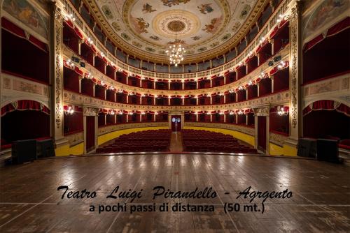B&B Il Melograno Antico con Terrazza e Giardino