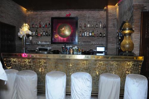 Riad Wow - image 5