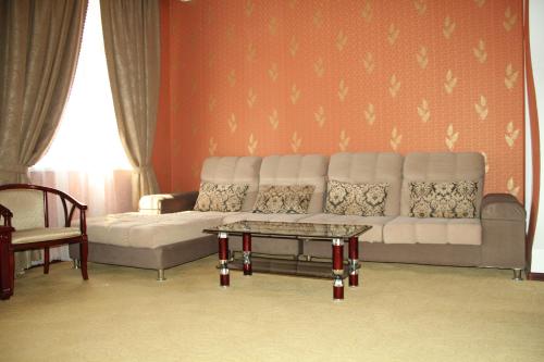 Firuz Hotel