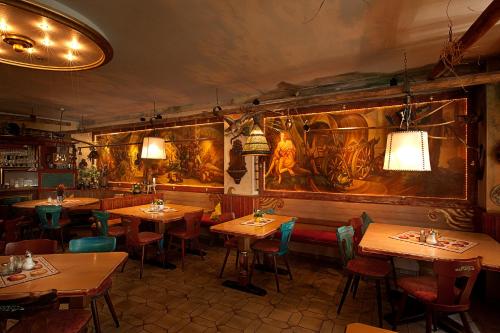 餐廳, 佐姆黑徹霍騰阿爾特斯塔特酒店 (Altstadt-Hotel Zum Hechten) in 菲森市中心