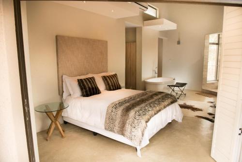 1 queen bed