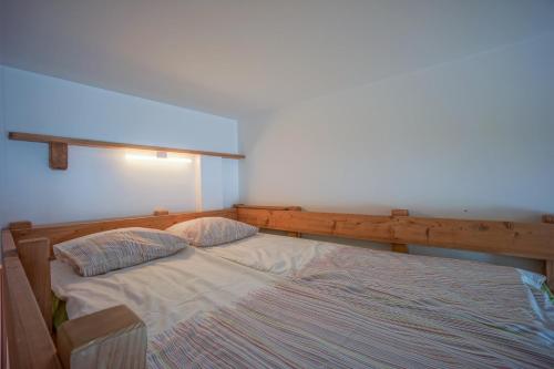 1 sofa bed, 1 futon bed