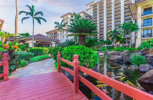 OT 311 3 Bed 3 Bath Custom Furnished Villa on the 3rd Floor Overlooking the Pool - image 13