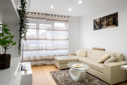 Sauna - Flexible SelfCheckIns 6 - Zagreb - Garage - Electric vehicle ccharger - Loggia - New - Luxury - Apartments Repinc 6 2