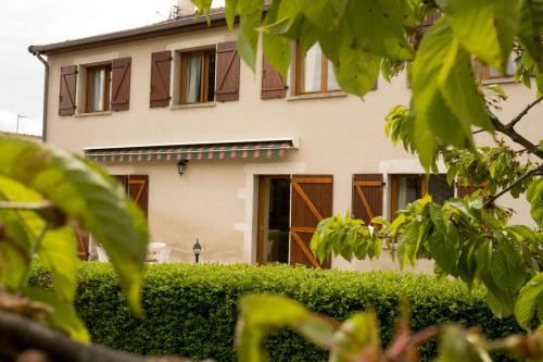 Les Louchardes in La Rochepot