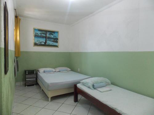 Basic Triple Room image 3