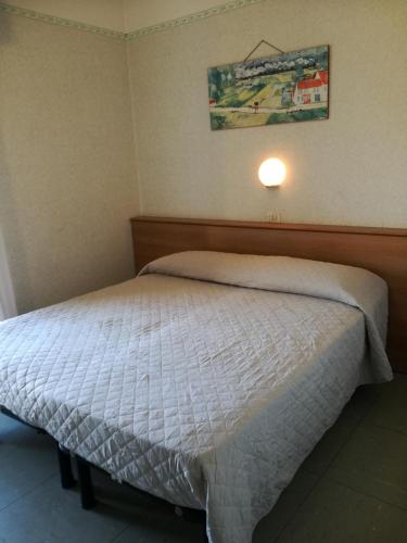 Economy Double or Twin Room with Mountain View