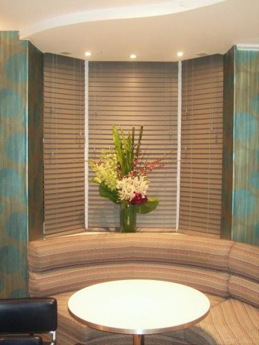 Pub/Lounge, Legends Hotel in Brighton and Hove