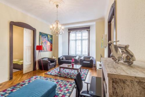 Apartment image 9