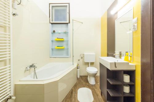 Bessara Apartment - image 8
