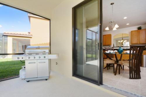 6 bedroom luxury home at Veranda Palms - main image