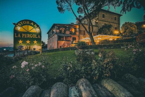 Hotel Ristorante La Pergola - image 5
