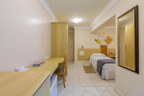 Tri Hotel Executive Criciuma Stop at MercoPlaza Executive Hotel to discover the wonders of Criciuma. The hotel offers a high standard of service and amenities to suit the individual needs of all travelers. 24-hour front desk, mee