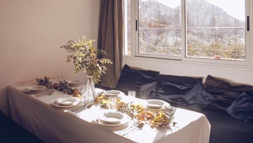 Monkey Fingers House by Fatima mellal 5