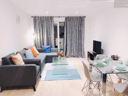 London King's Cross Apartment, , London