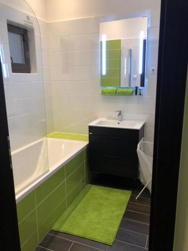 Superior Apartment image 2