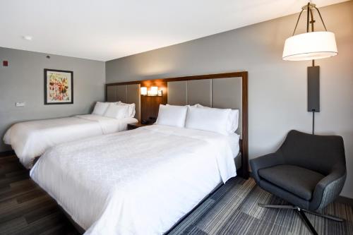 Queen Room - Mobility Access/Hearing Accessible