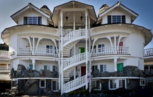 外部景觀, 瑪丹娜酒店 (Madonna Inn) in 聖路易斯奧比斯保