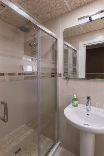 Hotel Mexico - image 3