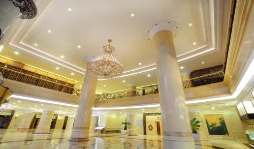 Lobby, Guanganmen Grand Metropark Hotel Beijing in West Railway Station