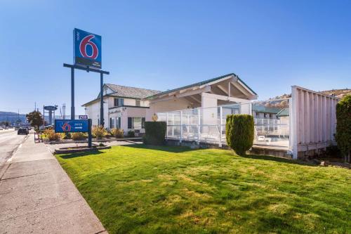 Motel 6-The Dalles, OR - Hotel - The Dalles