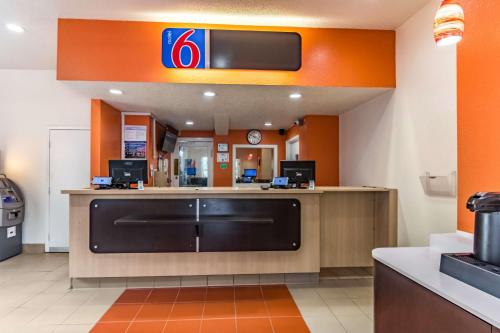 Motel 6-Raleigh, NC - Cary