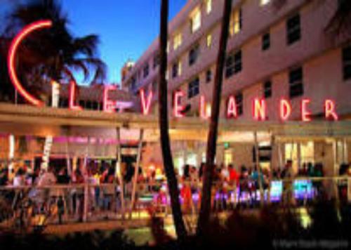 2 Bedroom Condo on Collins Ave - image 43