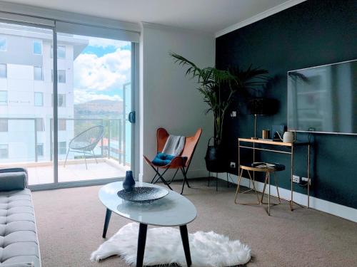 Staying Places - The Avenue in Turner