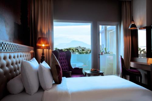 GRAND MERCURE YOGYAKARTA Room Type - Deluxe Twin Room