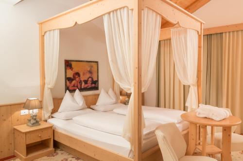 2 twin beds