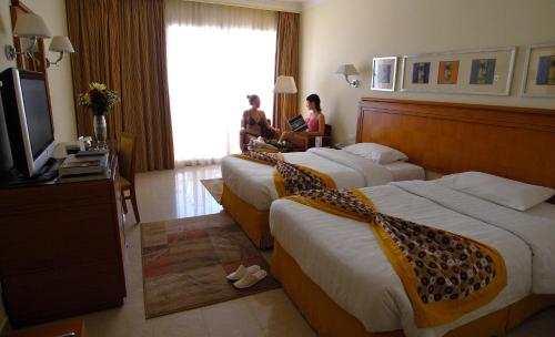 Marina Sharm Hotel Room Type - Royal Club Room with Sea and Pool View Marina Sharm Hotel Room Type - Royal Club Room with Sea and Pool View