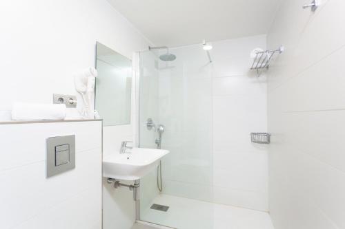 YourHouse Africamar - image 9