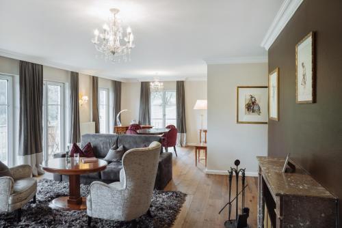 Traditional Suite with Balcony