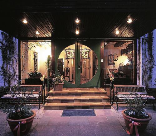 Hotel Helvetia Garni - image 9