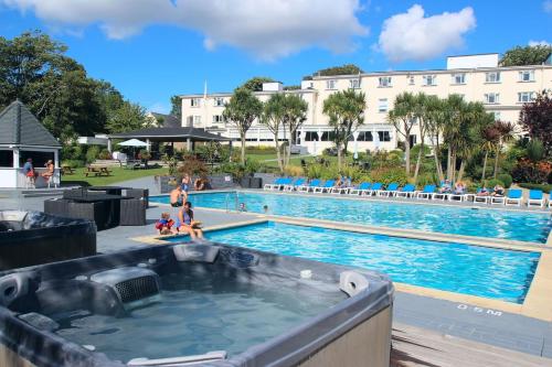 Westhill Country Hotel - image 7