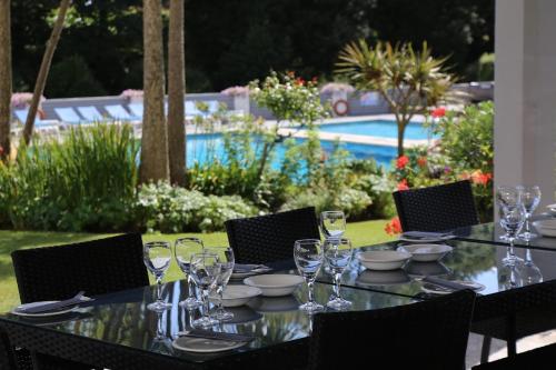 Westhill Country Hotel - image 6