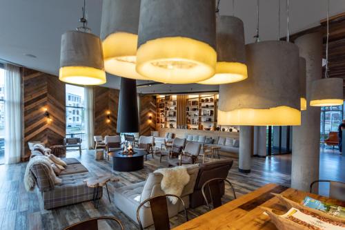 Urban Lodge Hotel - image 10