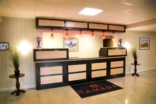 Ramada by Wyndham Triangle/Quantico - image 2