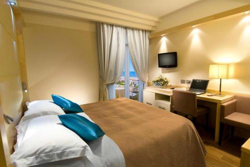 Superior Double or Twin Room with Sea View