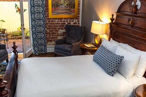 Queen Room with Patio room in East Bay Inn Historic Inns of Savannah Collection