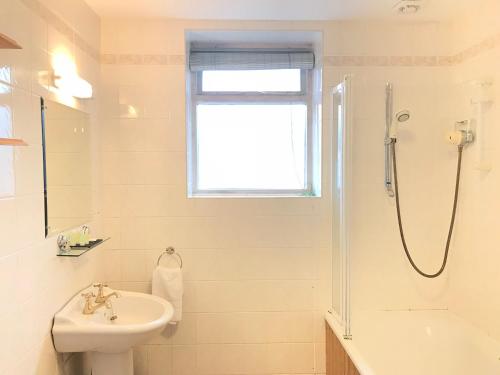 Keswick Park Hotel - image 11