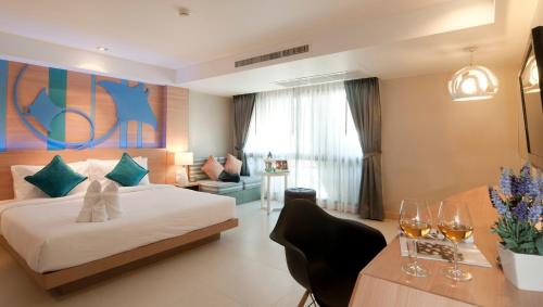 room detail thumbnail 0